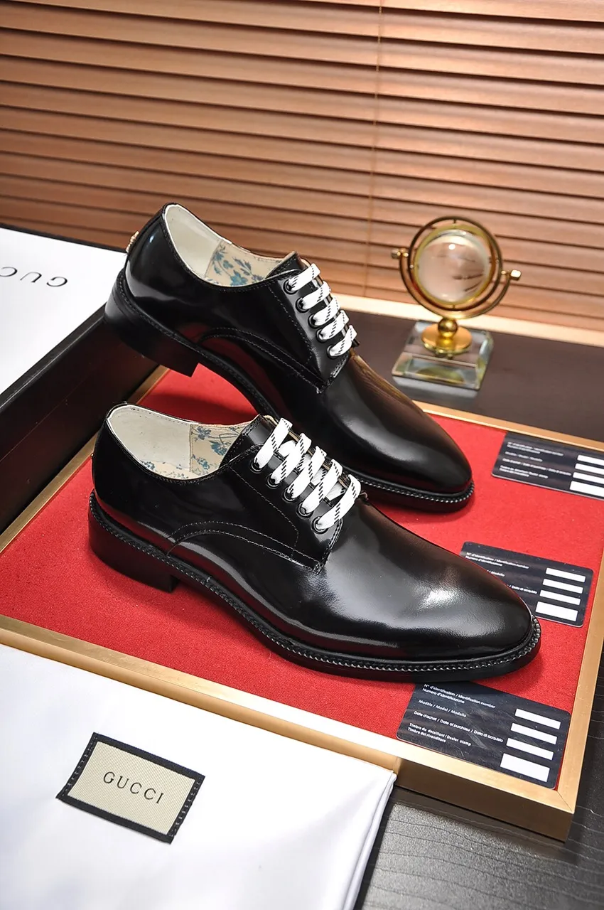Factory batch 500💶Italy's top luxury men's shoe giant (GUCCI) (Gucci) (full cowhide lining) new arrival🍃Original European style🔰 Pleasant to the eye😍In order to make the shoes more durable and non-deformable🌀The production continues to follow traditional methods but there is still no lack of innovation💪Select original sheepskin for the leather♻️Smooth, natural and extra bright⭐Made of imported cowhide The rich man’s first choice 38-44 yards